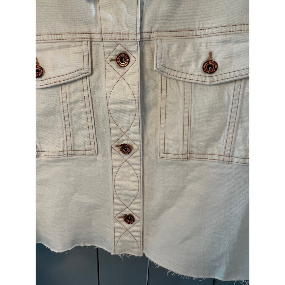 Frye Women's Cropped Raw Hem Denim Jacket in‎ Size L NEW - Picture 7 of 10